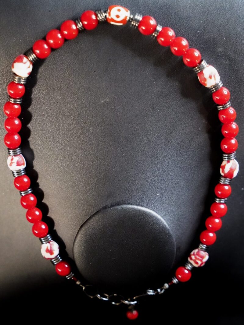 Style N01 – Red glass rounds with red-and-white African-style trade beads and gunmetal spacers