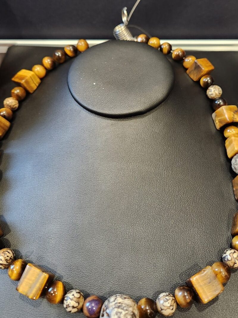 Style N05 – Tiger eye cubes and rounds with cream/brown jasper rounds and a large dendritic jasper focal bead